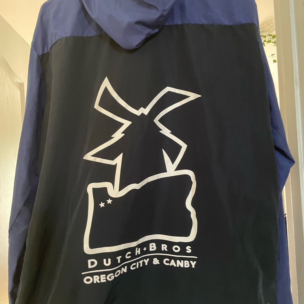 Dutch bros zip up